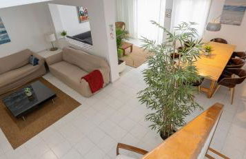 Seafront House,Sea Views,Pool and BBQ, Airport 10 mns - Photo 58