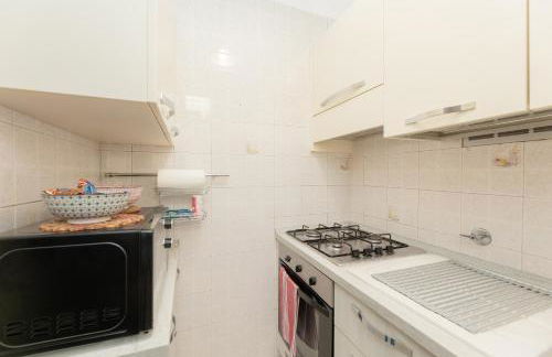 Guido Reni 12 Apartment - Photo 9