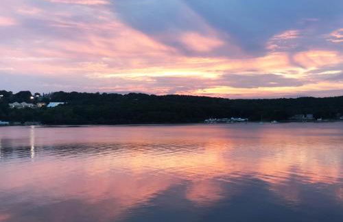 Riverfront Home with a View! - Foto 1