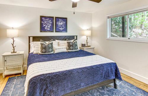 5 Mi to Ski Sapphire Valley Cozy Retreat with Decks - Foto 29