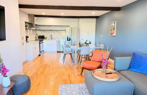 Echo Lake view condo - newly renovated - centrally located - Photo 26