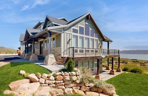 8 Bed 5 Bath Vacation home in Fish Haven - Photo 18