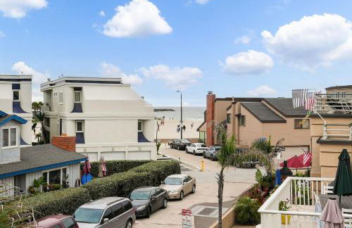 Stunning Beach Delight with Hot Tub, Fire Pit, Parking & Walk to Beach! - Foto 23