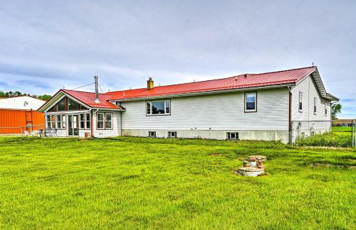 Stunning Wisconsin Retreat on Active Farm! - Foto 29