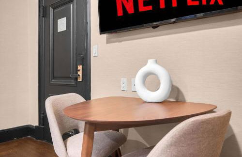 Unbeatable Location The Heart of NYC 1 BDR W GYM - Foto 20