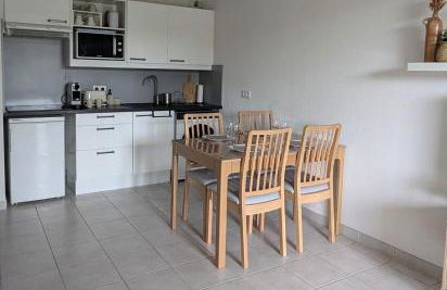 Joli rez de jardin piscine - Foto 7