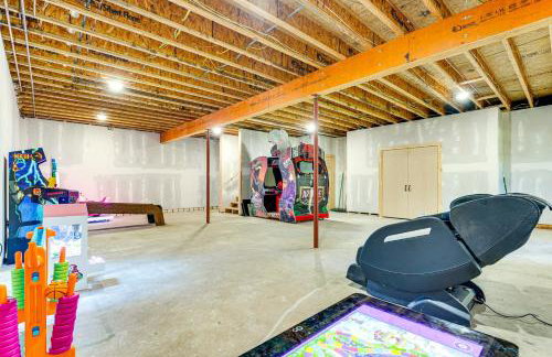 Private Deck and Fire Pit Adirondack Family Home - Foto 24