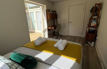 Field House - Stunning 3 Bedroom Home in Kingham! - Photo 20