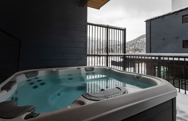 Tally Ho By Revelstoke Vacations - Photo 29