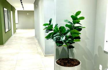 Moema URBAN Heaven - Piscina - Prox Metro - Prox Sh Ibirapuera - Cama Queen - Internet 500mbps - Ar cond - Cozinha completa - Academia - Churrasqueira - Foto 49