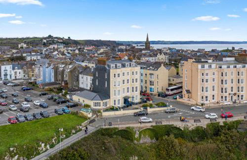 7 South Beach Court - Sea Front Apartment With Spectacular Sea Views - Photo 42