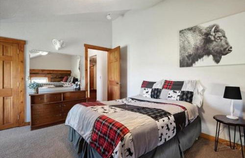 Historic Alpine Lodge Rental near Jackson Hole, Wyoming - Photo 47