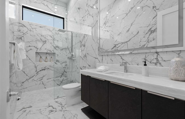 Sleeps 26 Pool, Hot Tub, Pickleball & Putting Green Bravo Villa #12 by Avantstay - Foto 37