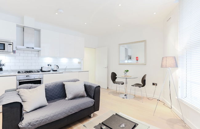 Trafalgar Square by Excel Apartments - Photo 23