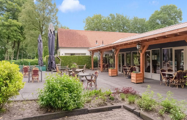 Chalet in the Woods With Pool - Photo 22