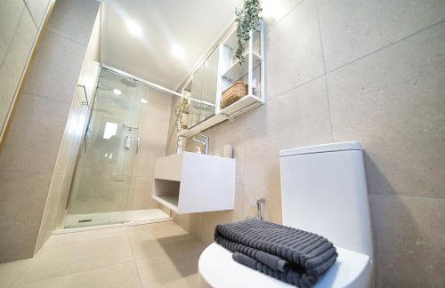 Elements Milfontes - Japandi Designed House - City Center - Photo 29