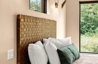 Gorgeous Cabin with Private Sauna for a Romantic Glamping Getaway in Duluth, Minnesota - Foto 8