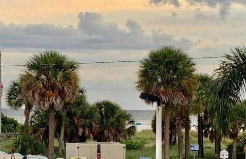 Ocean view studio with heated pool - Foto 4