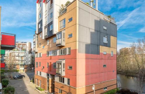 Lovely 3BD Flat, Parking, sleeps SIX close to O2 - Foto 39