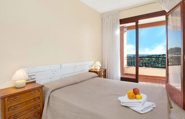 Vila Maer in Blanes With 5 Bedrooms and 2 Bathrooms - Photo 10