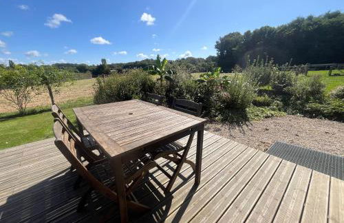 Chalet au calme avec terrasse sur belle propriété - Foto 6