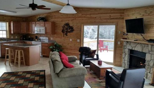 Cozy Riverside Cabin with Private Hot Tub in Rileyville, Virginia - Photo 2