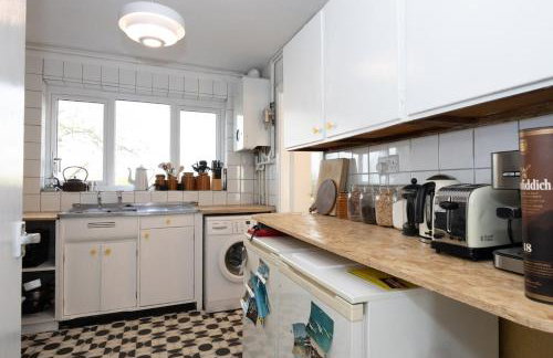 Cosy mid century Stockport with views, dog walks, woodburner - Foto 41