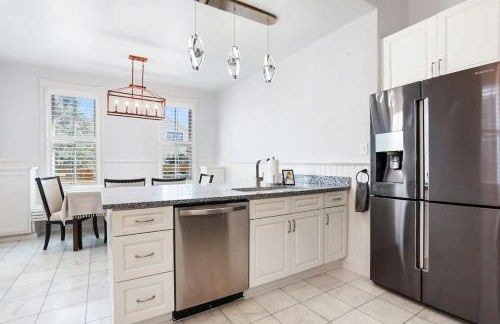 Lovely Victorian Beauty in Heart of Downtown - Foto 47