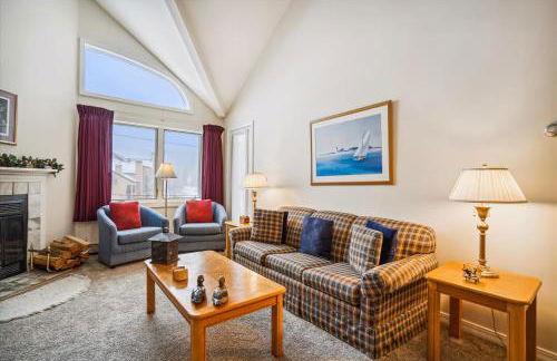 Charming 2-Bedroom Slopeside at Pico Mountain E304 - Foto 5