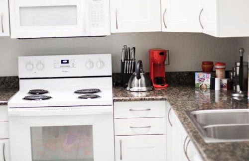 Cozy 3-BR Villa in Sun n Lake - Foto 15