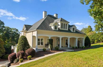 Lakefront 6bdr, Priv Dock, Game Room, Firepit Jake's Lake House by Avantstay - Foto 152