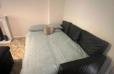 Spacious 3 Bed home situated in a beautiful area - SLEEPS 8 - Foto 4