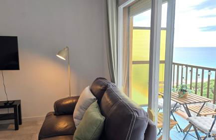 Bright Apartment with Two Balconies and a Seaside Pool - Foto 7