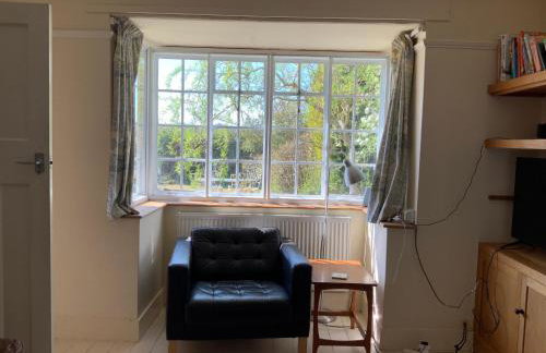 Country cottage overlooking fields with garden room - Foto 19