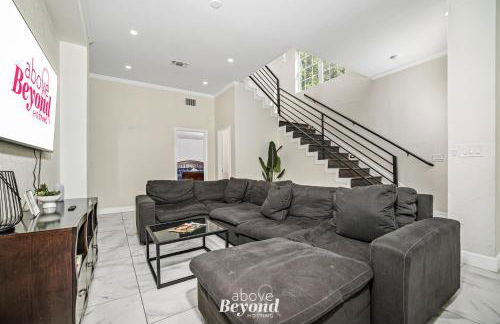 Sprawling Home w/ Rooftop Spot - Foto 9