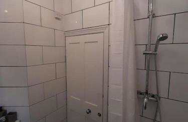 Chic 5 double bedroom house - 15 min to Manchester - Foto 7
