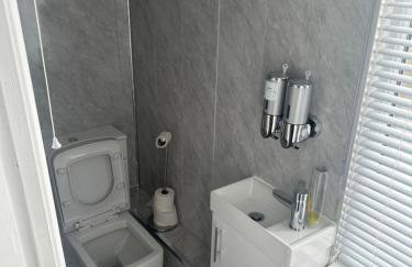 Apartment 2 Sheriff suits - Photo 11