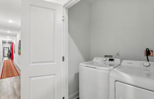 Spacious 10BR NOLA Home, Perfect for Groups, King bed - Foto 23