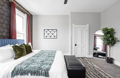 Beautiful House near downtown and fountain square 4BD BBQ Games FirePit - Foto 16