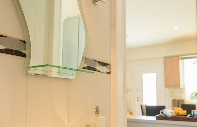 Bright & Spacious two-floor Family Garden Home - Foto 47