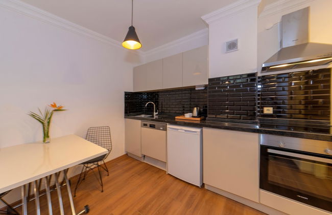 Joy Suites - Photo 43