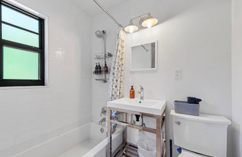 Sunny 4BR Getaway Pool & Private Guest Suite - Foto 42