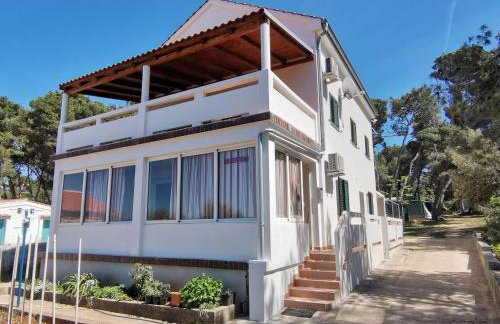 Apartment Wunderschöne Ferienwohnung in Ugljan mit Terrasse by Interhome - Foto 4