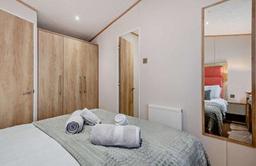 Vivian Lodge 2 Bedroom New Forest Holiday Home Hoburne Bashley - Foto 26