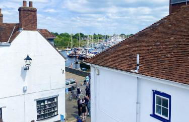 Stylish Cottage with Quay and River View - Foto 27