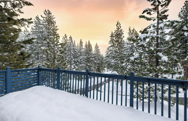 Alpine Bay by Avantstay 5mins To Diamond Peak Skiing w/ Expansive Deck - Foto 44