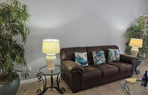 Discover the Deep Blue with Finding Nemo House - Foto 16