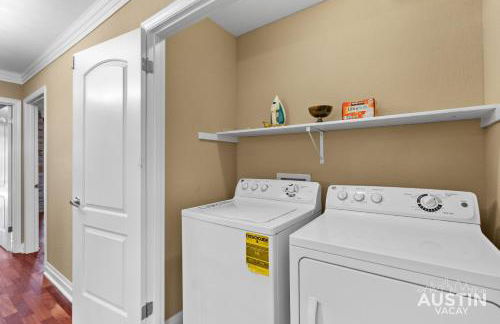 4BR 5BA Lakeway Retreat w Grill Deck and Tennis Courts by Austin Vacay - Foto 24