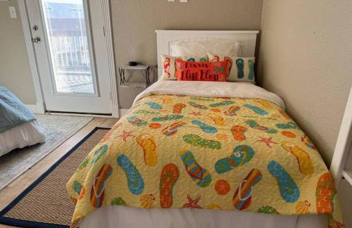 Private beach access -360 Water Views - Upscale home - Second Row - Foto 23