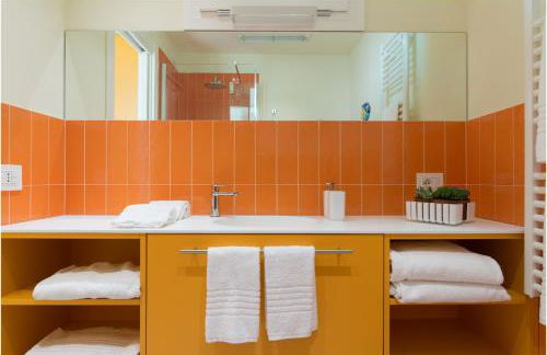 Tiffany Home - Photo 40